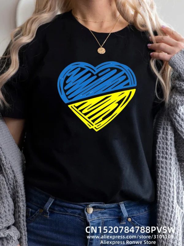 Camiseta feminina estampada com batimentos do coração - Image 6